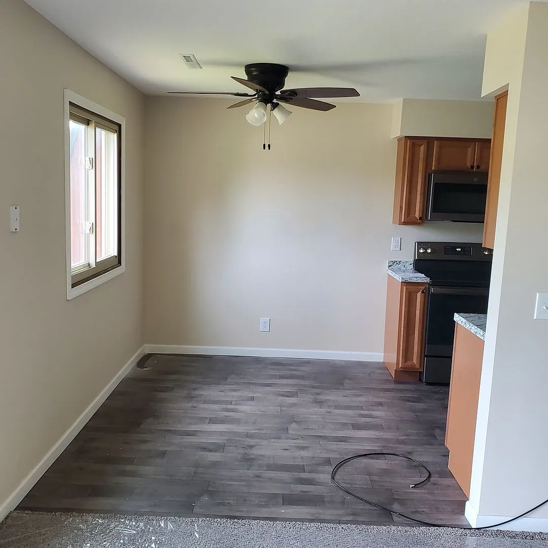 38 - Willow Dr — Photo 4