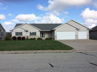1900 N Sunrise Ln, Appleton, WI 54913