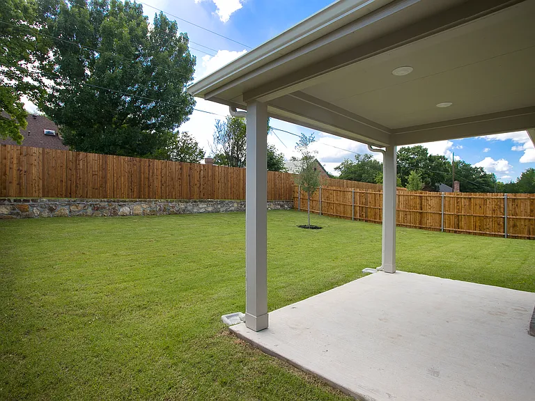 404 Castle Rd — Photo 27