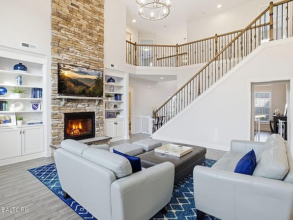 4th image of 1103 Snowy Peak Ln