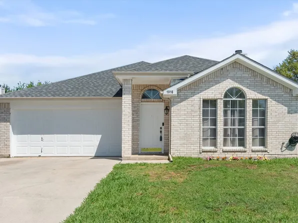 1916 Highvalley Trl, Grand Prairie, TX 75052