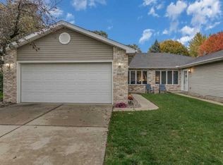 6931 Swan Ln, Schererville, IN