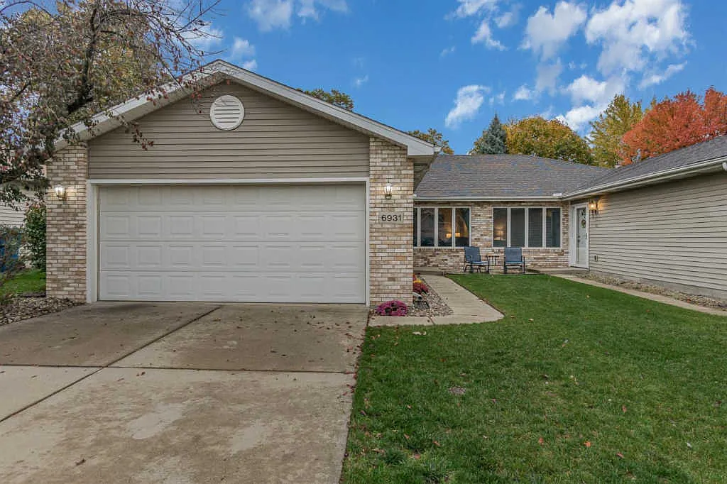 6931 Swan Ln photo 1