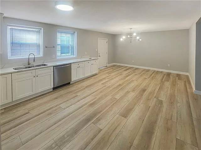 1803 S Rendon St — Photo 3