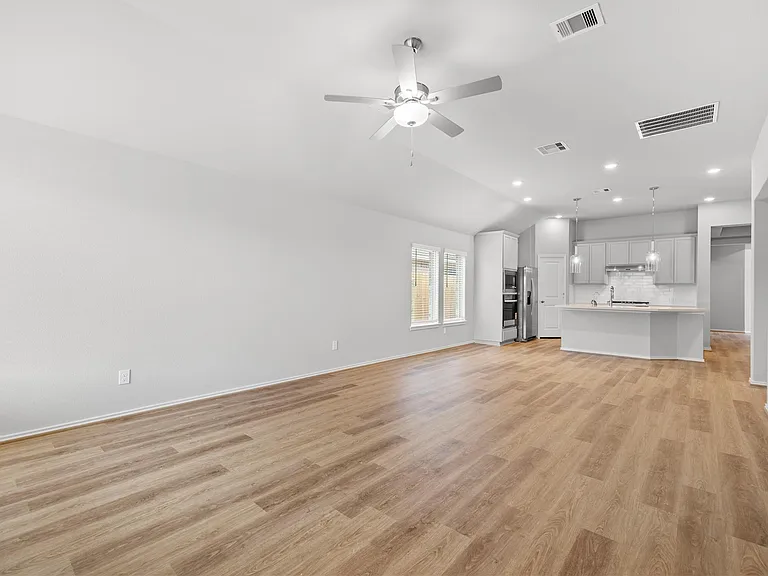 10414 Starfire Yellow Dr — Photo 15