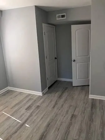 511 Beaumont Ave — Photo 4