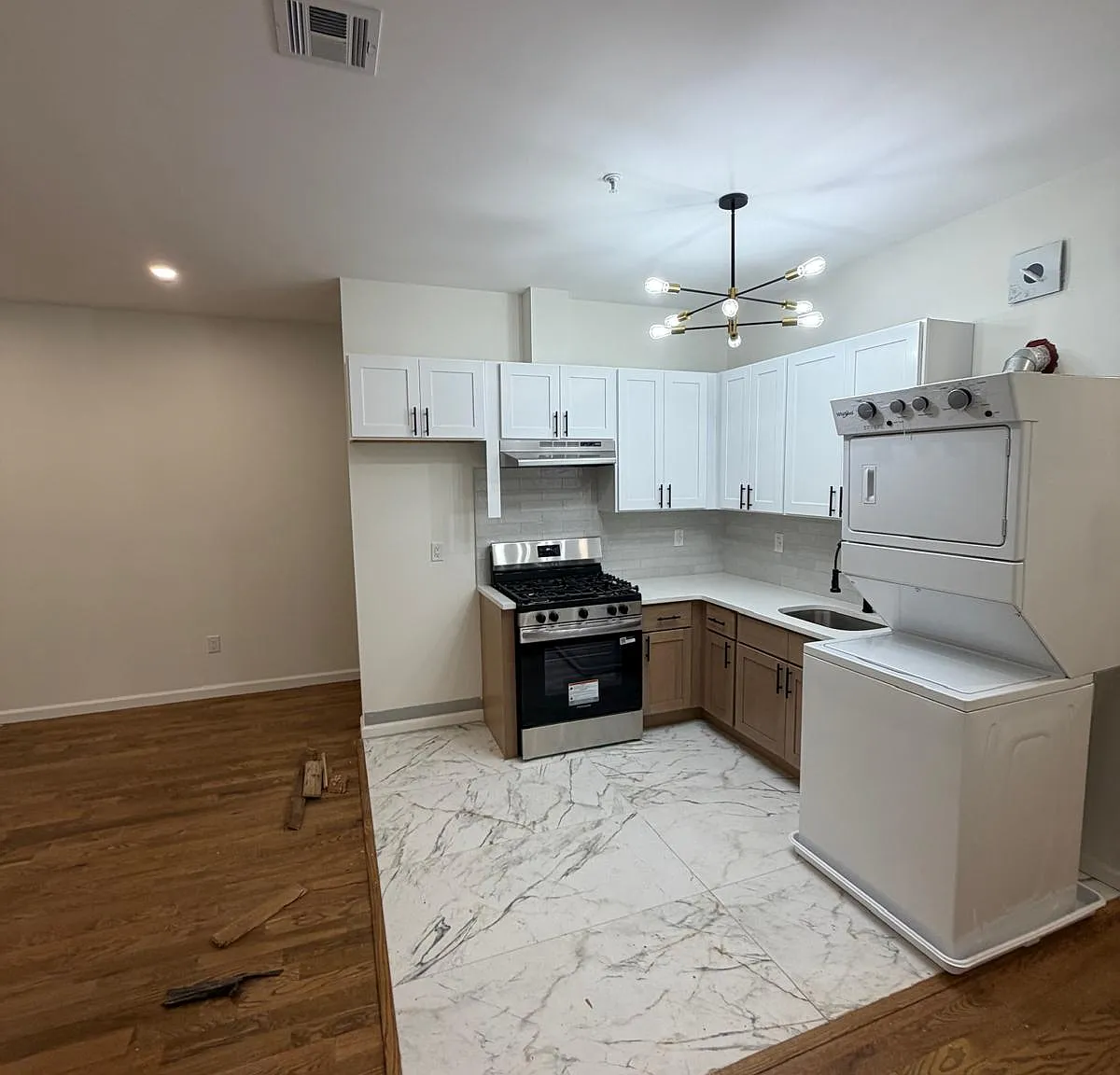 4 bed, $3,100 — Photo 2