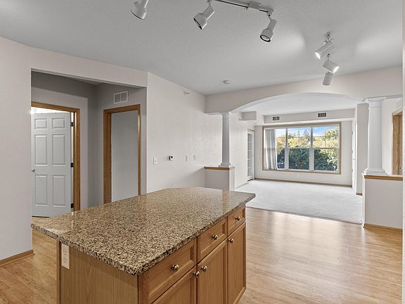 5th image of 1800 Graham Ave Unit 330