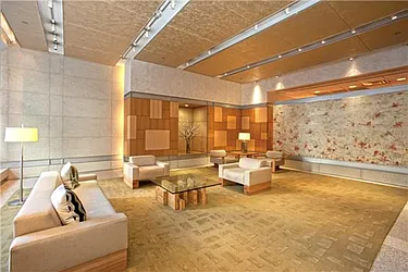 Rented by R New York