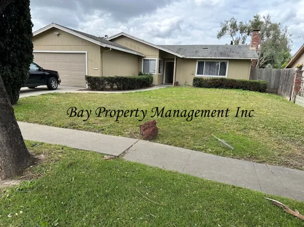 722 Saint Helen Way, Salinas, CA 93905