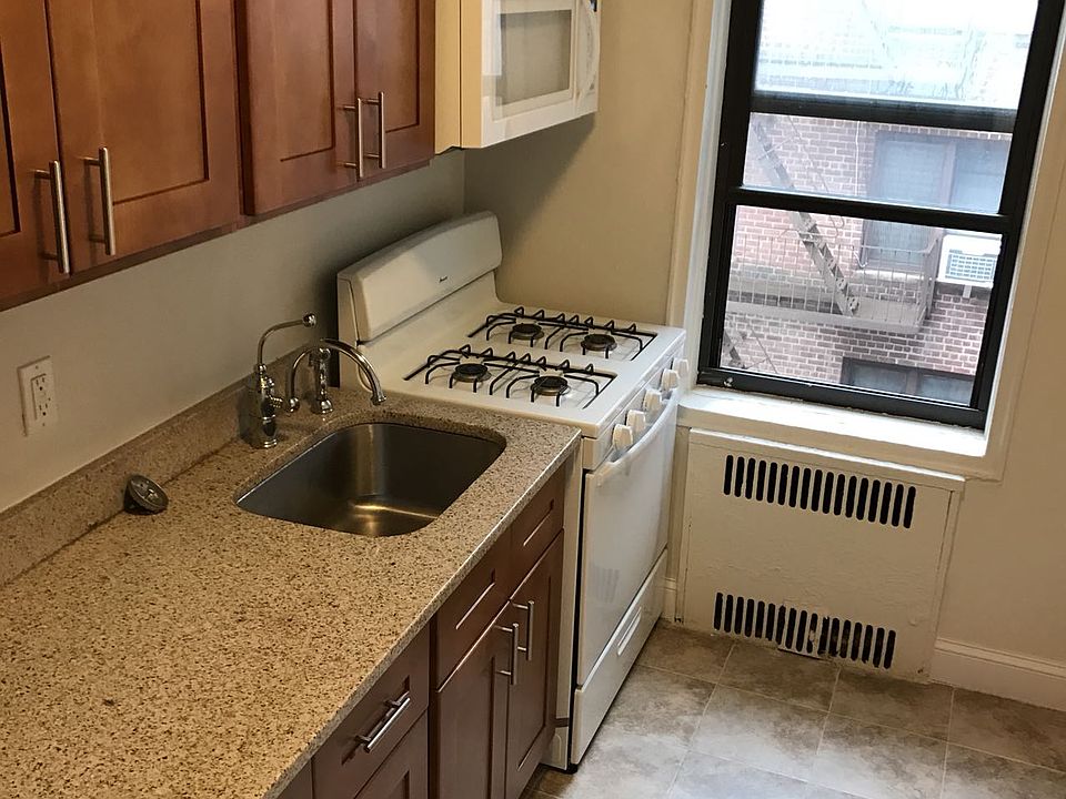 1st image of 181 Hawthorne St APT 2J