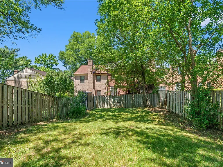 1026 N Pelham St — Photo 33