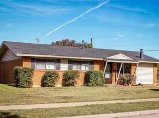 1611 E Lovers Ln, Arlington, TX