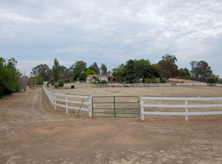8454 N Chamise Ln, Clovis, CA 93619