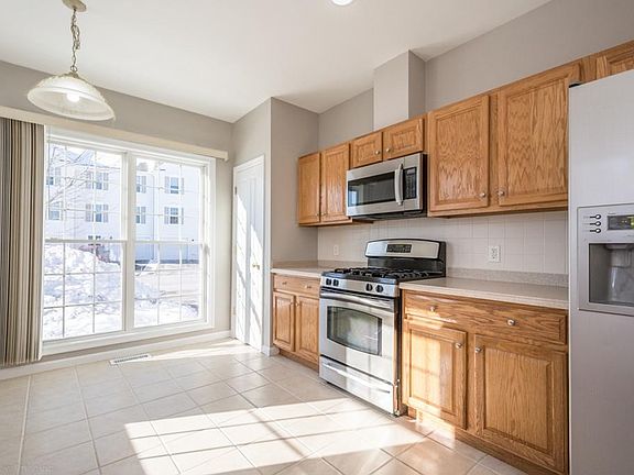 5th image of 24 Buttercup Ln #24