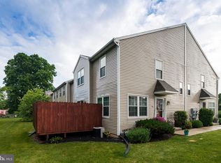 36 Horseshoe Dr, Douglassville, PA 19518