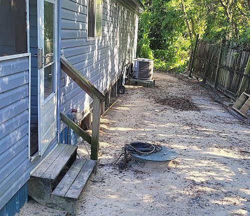 4th image of 3114 E 2nd Ct