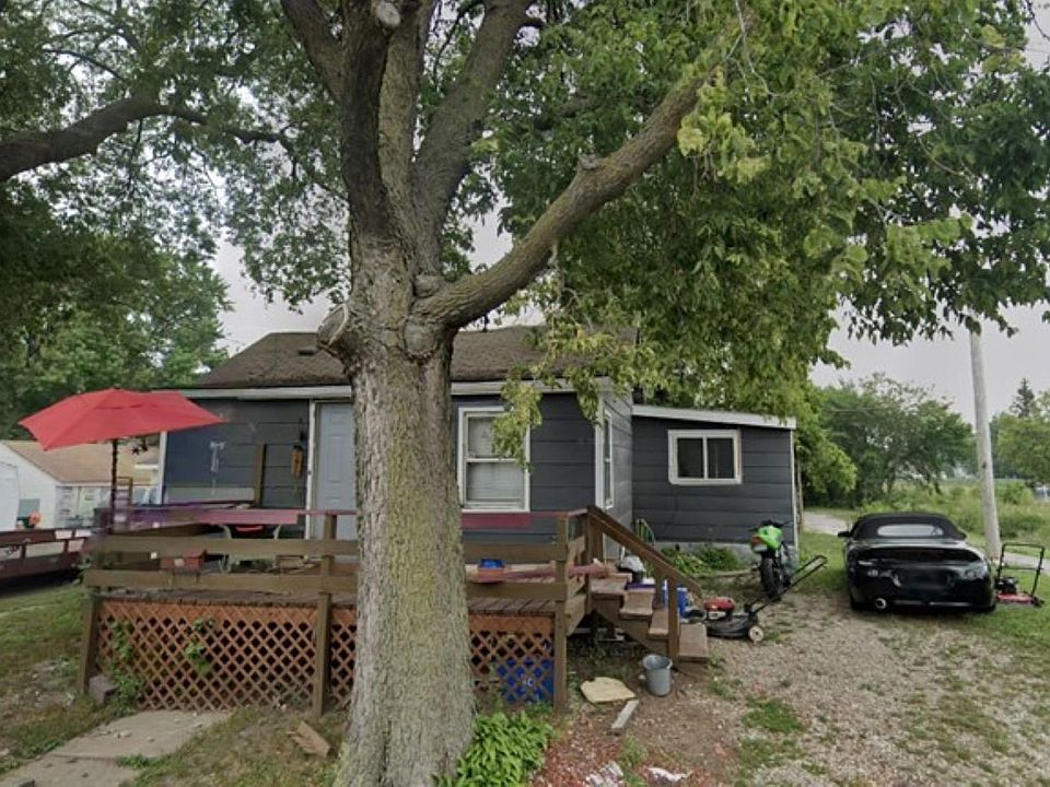1st image of 638 6th Pl SE