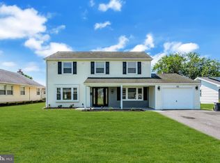 42 Pembrook Ln, Willingboro, NJ 08046