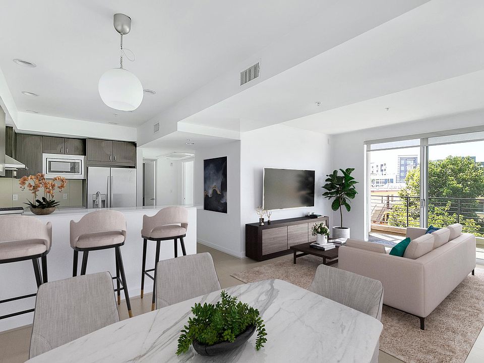 1st image of 11900 Courtleigh Dr APT 303