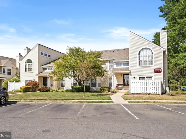 8 Huber Ct, Hightstown, NJ 08520