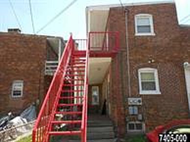 2nd image of 937 Linden Ave #1