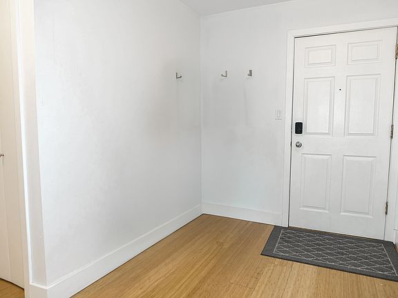 4th image of 1188 Quebec St #202