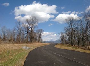 13 Jocelyn Ln, Waynesboro, VA 22980