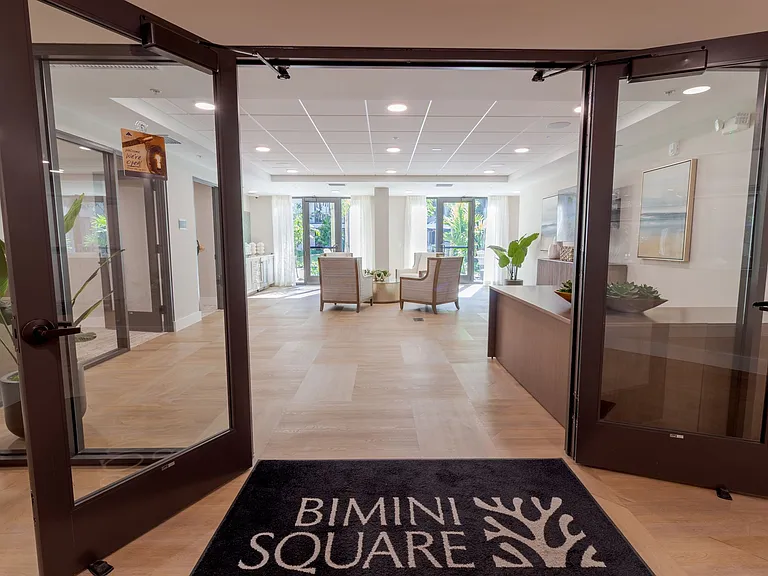 Bimini Square Apartments — Photo 5
