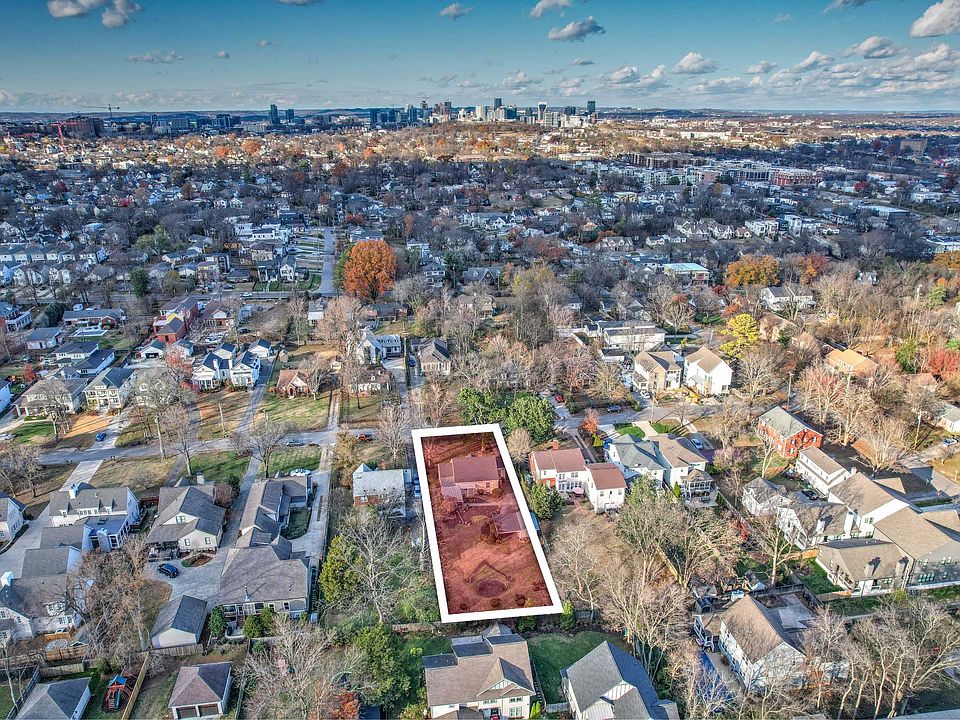 1st image of 821 Clayton Ave