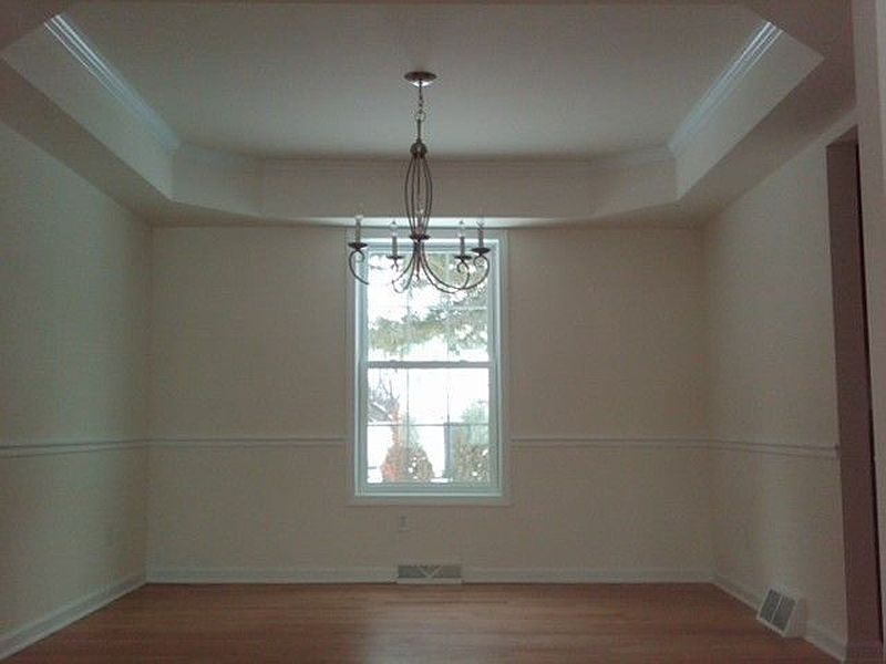 5th image of 16 BREANNA Court