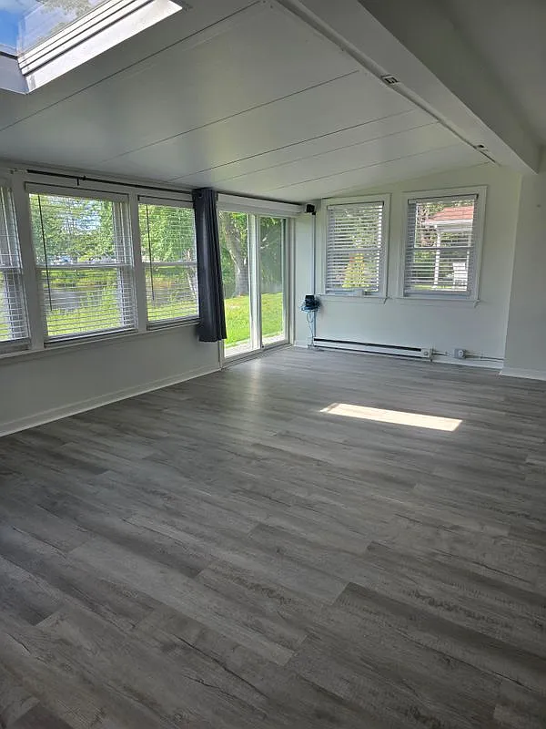 2 bed, 1.5 bath, 1350 sqft, $2,600 — Photo 3