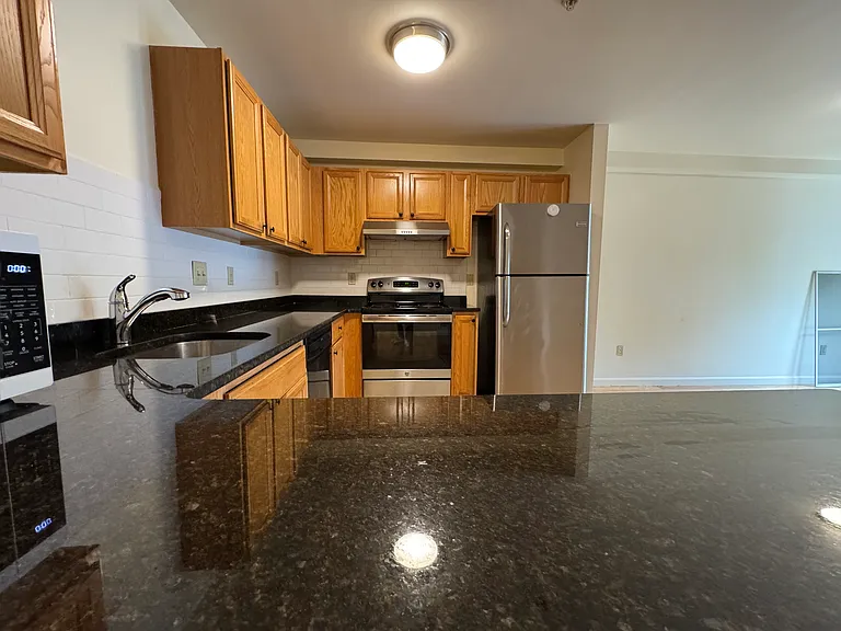 34 Raymond St #2A — Photo 2