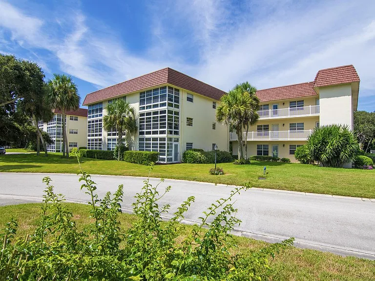 5400 Highway A1A #I20 — Photo 33