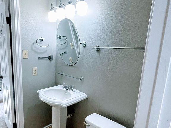 5th image of 100 Teal Ln APT 57
