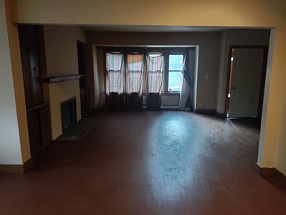 4th image of 2902-2904 N 40th St #2c2799eca