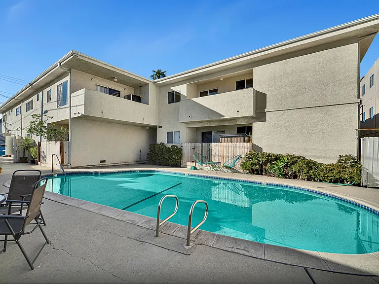 4320 Mammoth Ave #209 — Photo 29