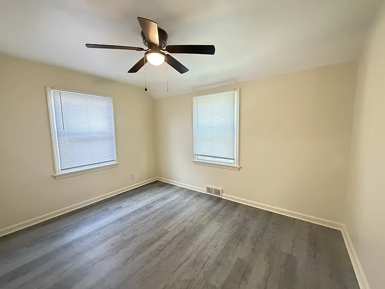 1209 S Armstrong St — Photo 6