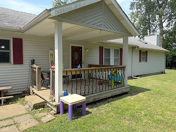 3rd image of 3897 N State Road 47