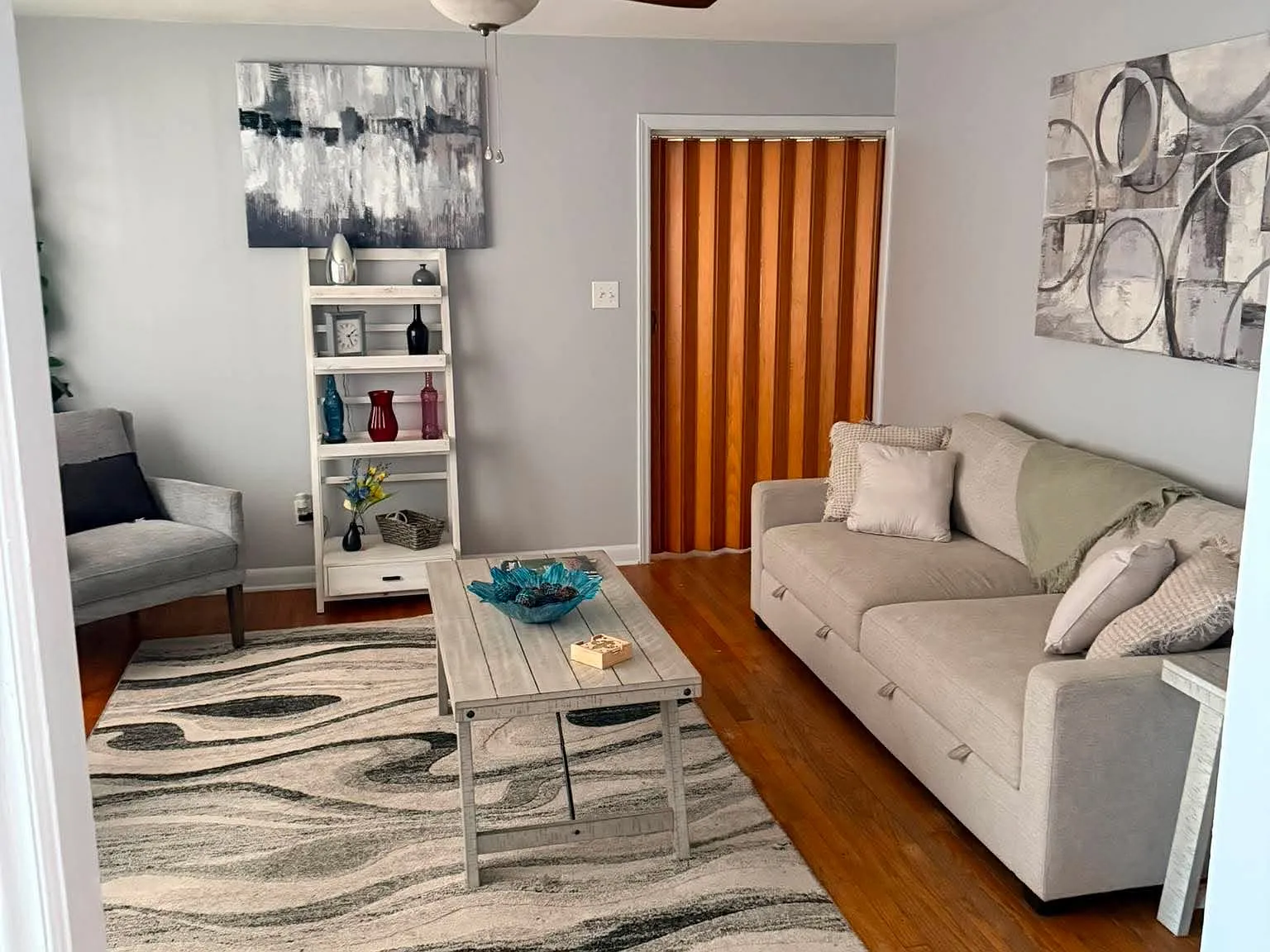 3 bed, 1926 sqft, $2,500 — Photo 4