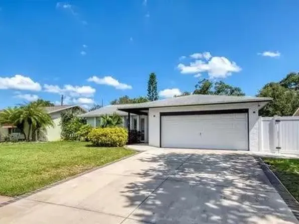13741 Sussex Ave, Largo, FL 33774
