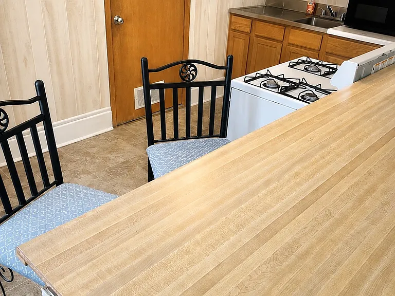 332 Burke St #A — Photo 8