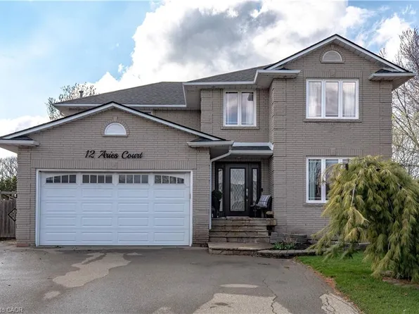 12 Aries Ct, Hamilton, ON L8W 3C8