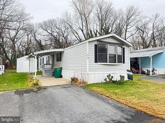 2nd image of 819 Leswood Ct