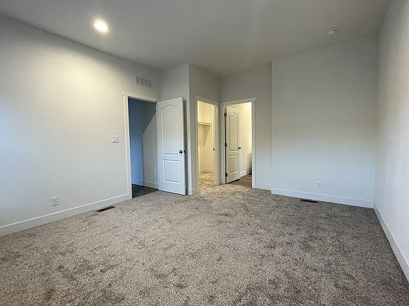 5th image of 2200 W Wilson St #74