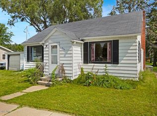 238 N 4th St, La Crescent, MN 55947