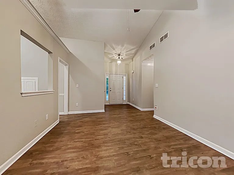 35 Crooked Creek Dr — Photo 3
