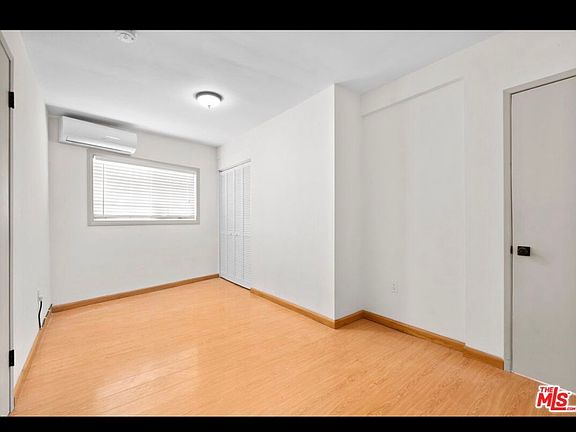 5th image of 2900-2902 Asbury St #2900