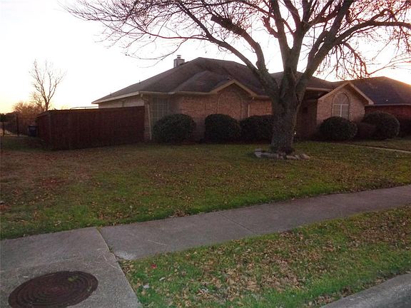 4th image of 2700 Pioneer Ln