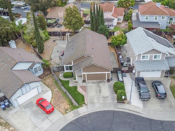 2nd image of 2637 Valley Oak Way